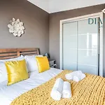 Edinburgh, 2Bed Apt, Sea View Leisure or Business